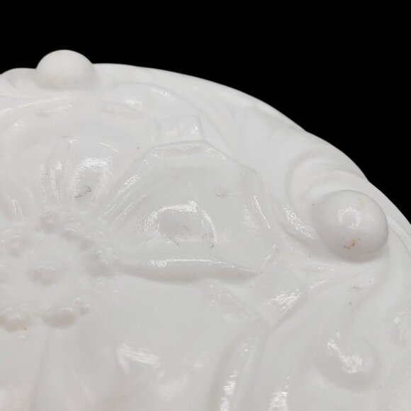 Indiana Glass Wild Rose Bowl Milk Glass Patterned Serving Bowl Vintage - Picture 7 of 9